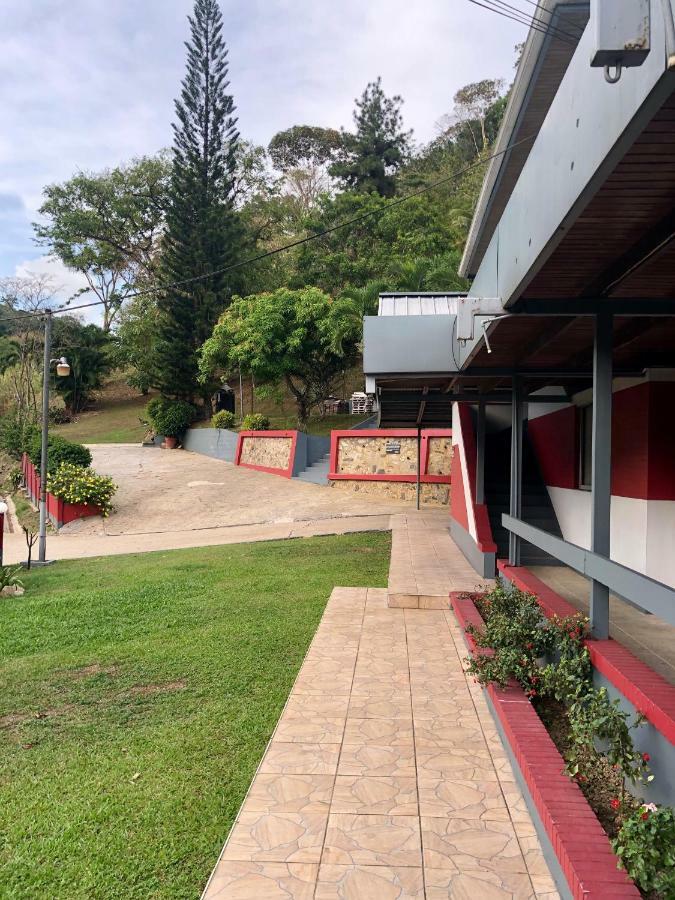 Monique'S Guest House Maraval Exterior photo
